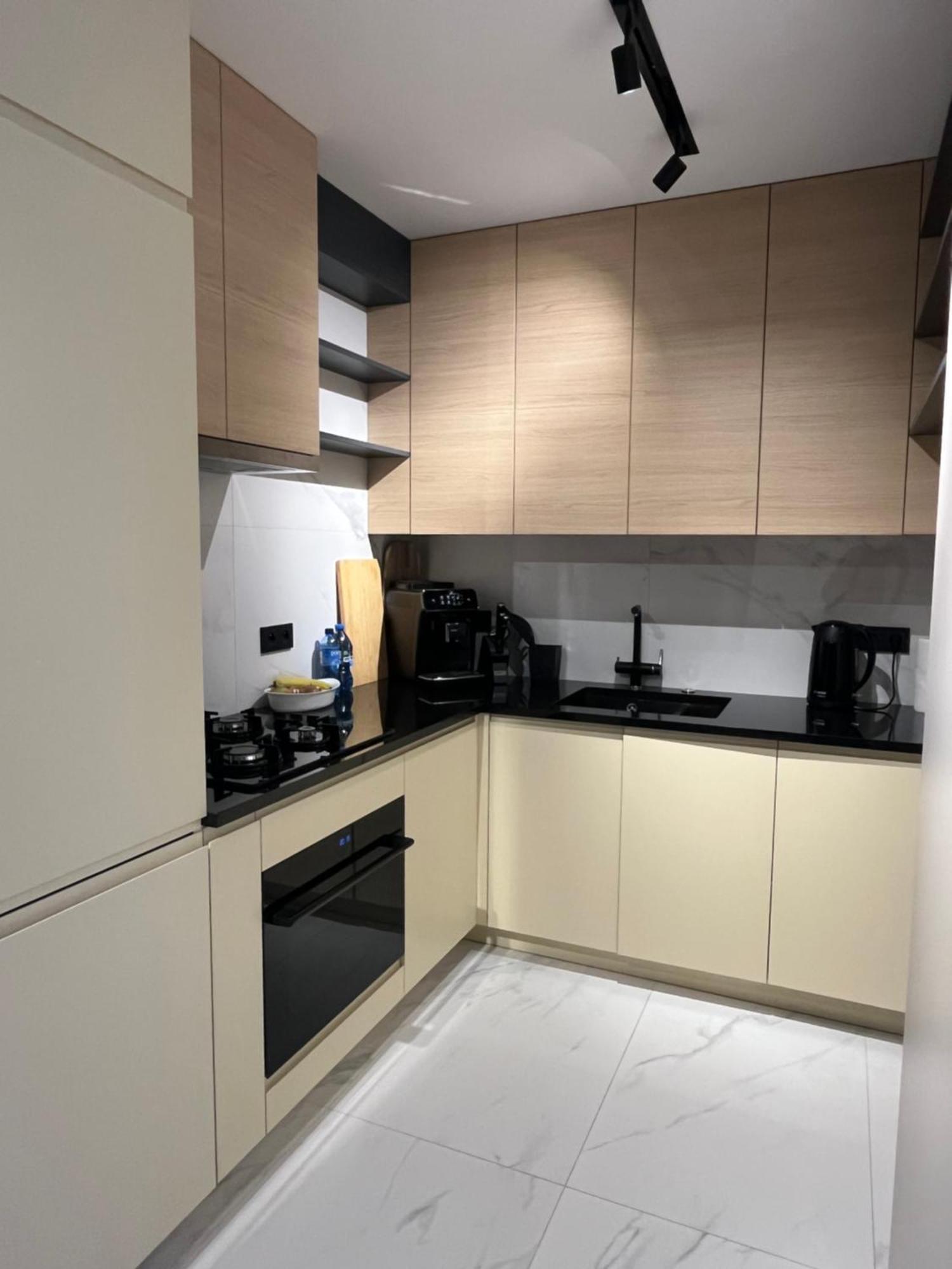 Apartament- Metro Trocka Varşova Dış mekan fotoğraf